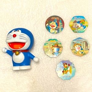 🛍️Doraemon fridge magnet and Doraemon figurine 😘